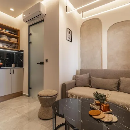 Eros Luxury Apartment *